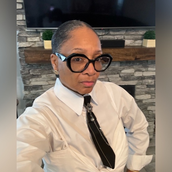 Chic Necktie - Picture 1 of 9